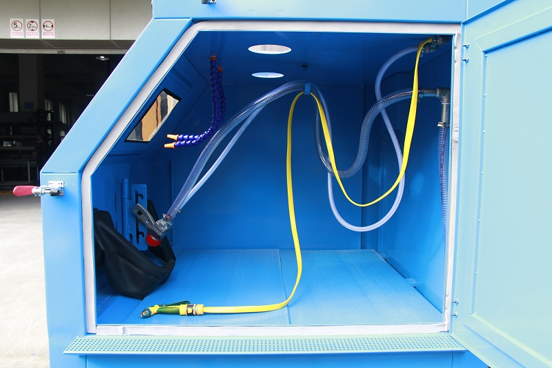 Wet Sandblasting Machine