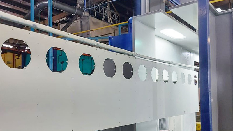 Pass-Through-Powder-Spray-Booth