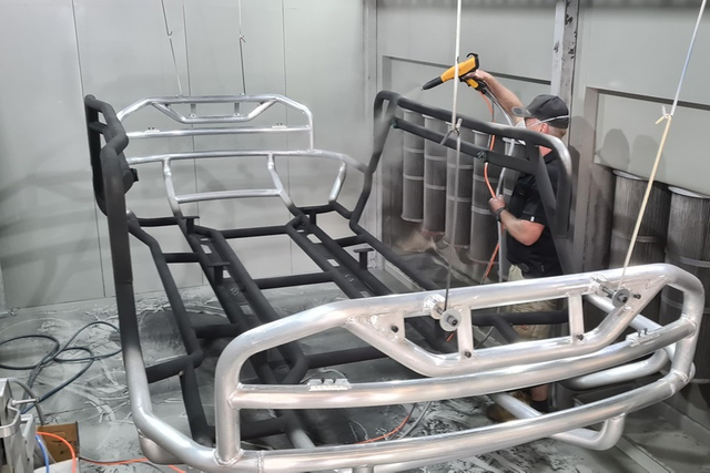 Powder Coating Big Metal Parts